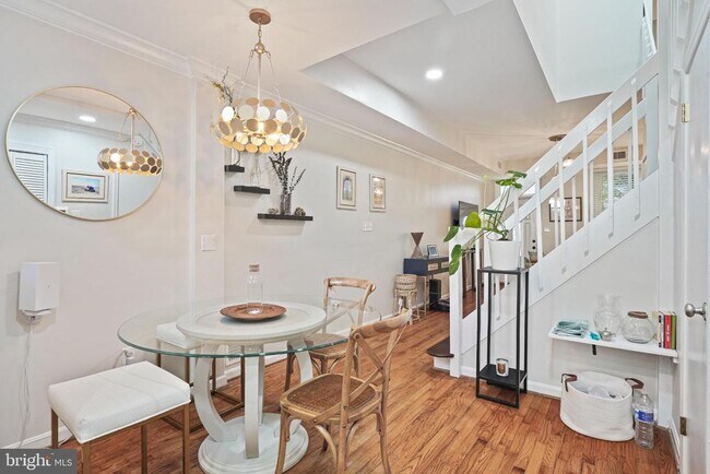 Photo - 1613 5th St NW