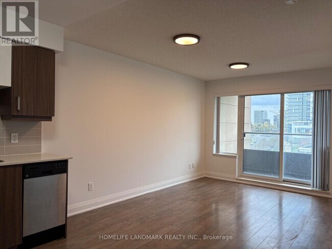 Photo - 18 Uptown Dr Unit 525
