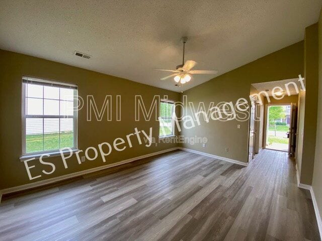 Photo - 5650 Loudon Dr