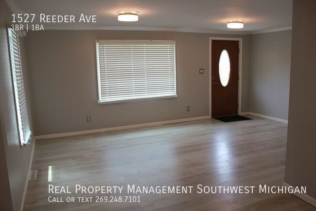 Photo - 1527 Reeder Ave