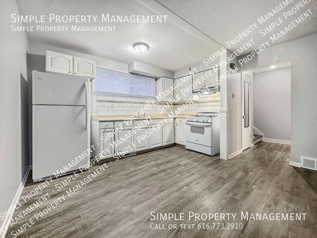 Building Photo - 2819 Peckheath Rd SW Unit C