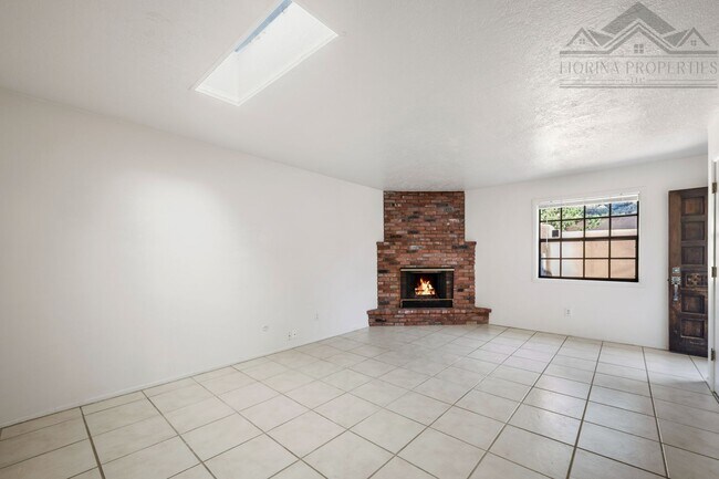 Photo - 516 Hillside Ave Unit A