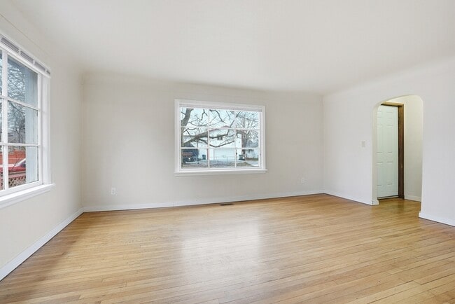 Photo - 611 S Ferrall St