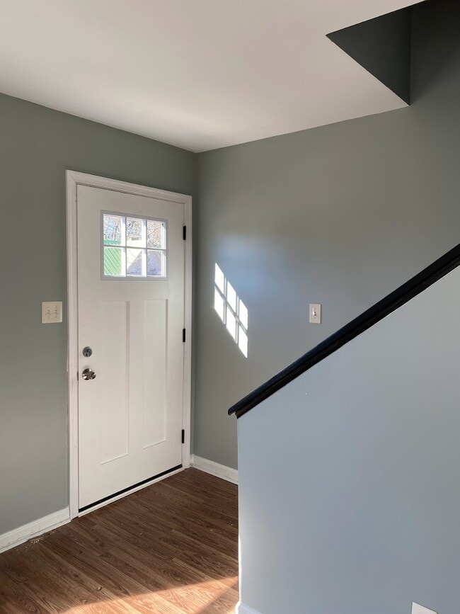 Photo - 1011 Mark St