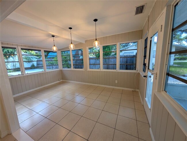 Photo - 2431 Prospect St