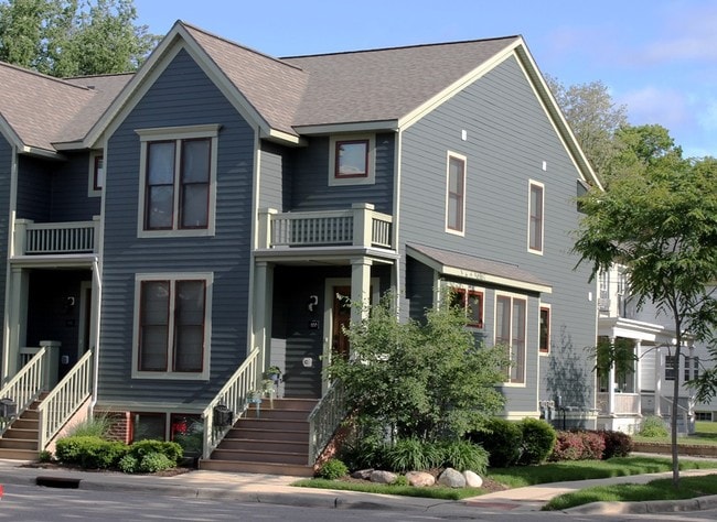 900 Blodgett - 900 Blodgett St SE