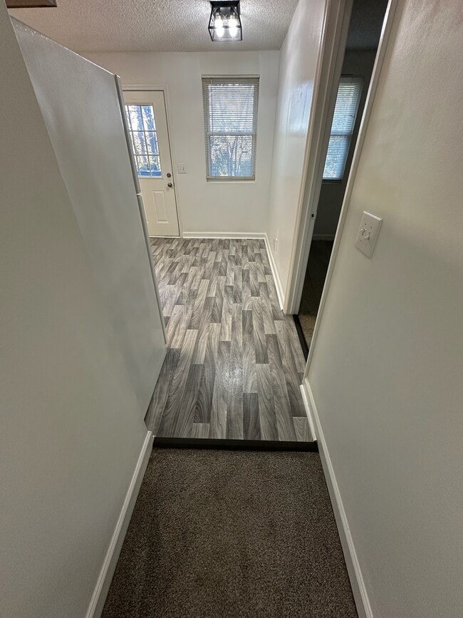 Photo - 1143 N Graycroft Ave