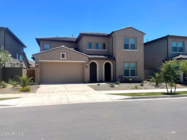 Building Photo - 9931 E Tesla Ave