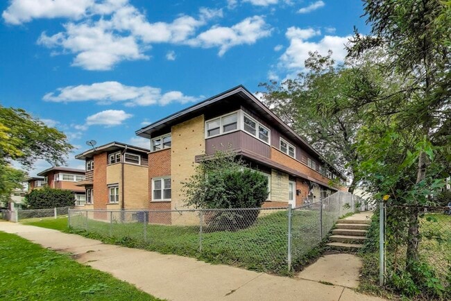 Photo - 2019 Georgetown Ln