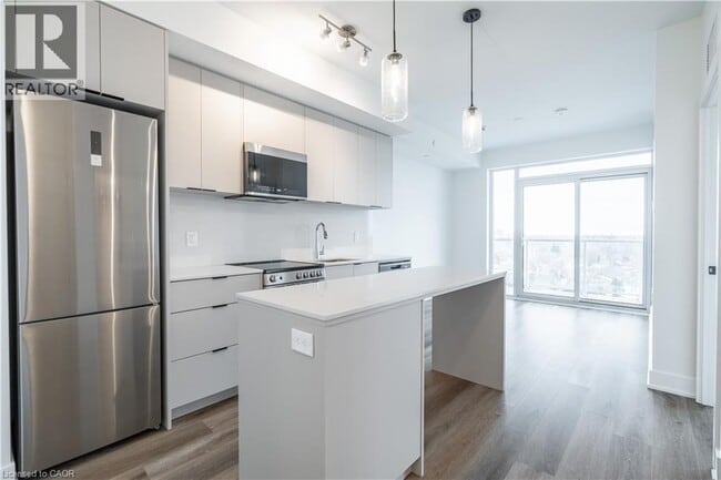Photo - 2088 James St Unit 1204