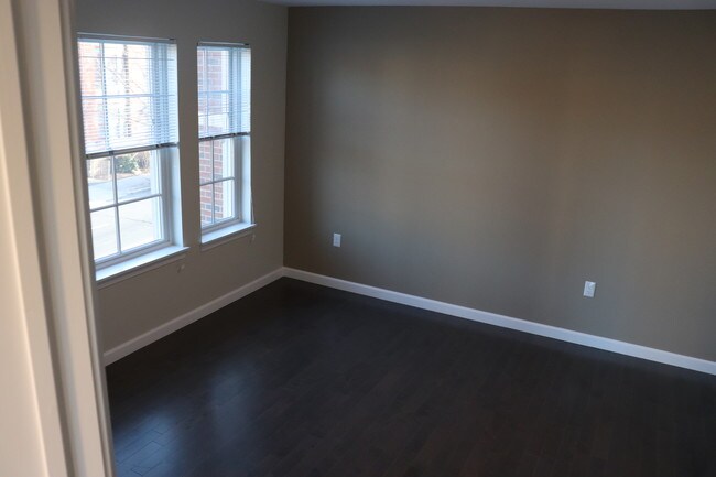 Bedroom 1 - 131 Buckingham St Unit 2