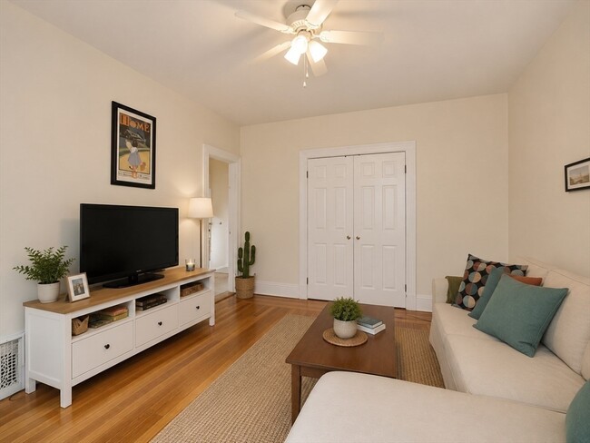 Photo - 48 Wordsworth St Unit 2