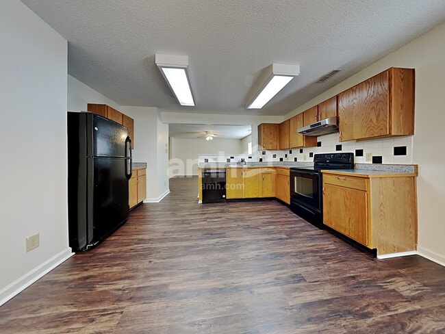 Photo - 2192 Olympia Dr