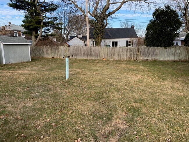 Photo - 233 N Fenner Ave