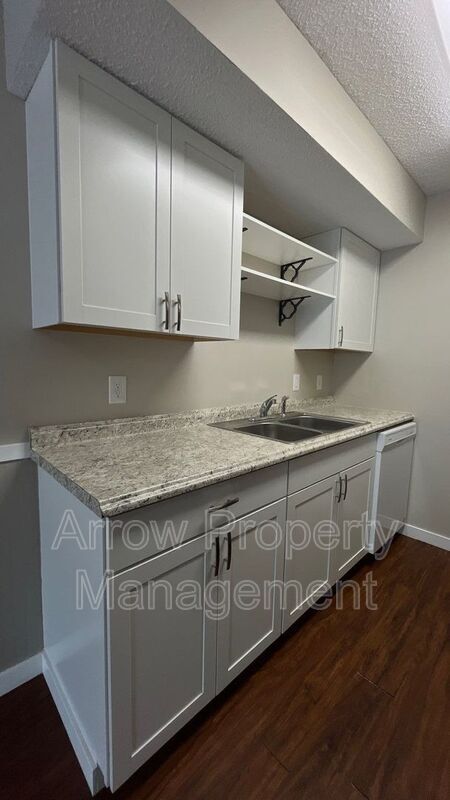 Photo - 3405 Holdrege St Unidad 204