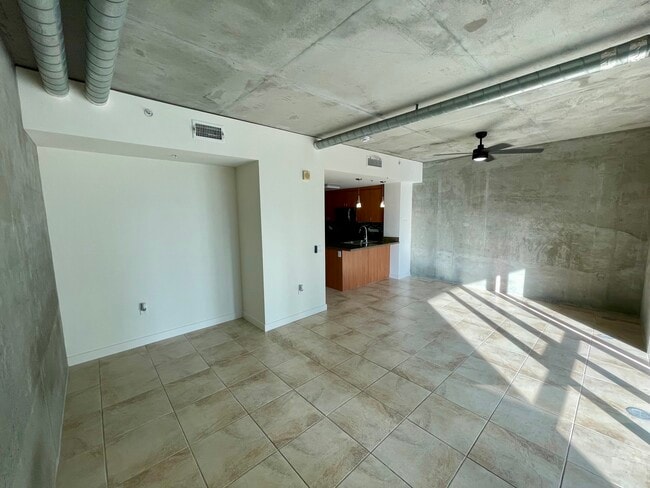 Building Photo - 1080 Park Blvd Unit 603