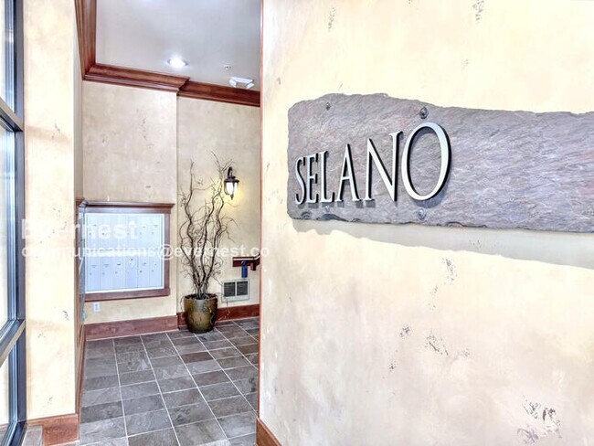 Photo - 133 Queen Anne Ave N Unidad 102