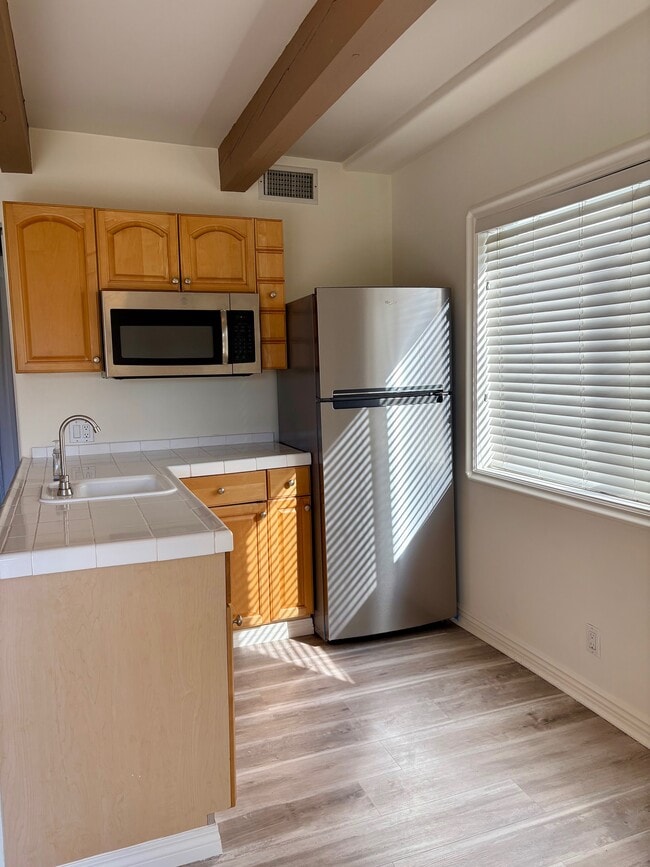 Building Photo - 535 Loma Vista St Unit GST