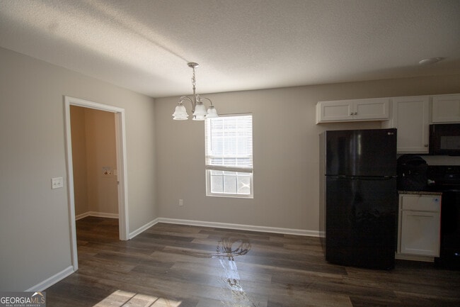 Photo - 304 S Bridgeport Dr