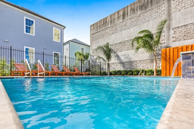 Photo - 1208 Carondelet St Unidad ID1267151P