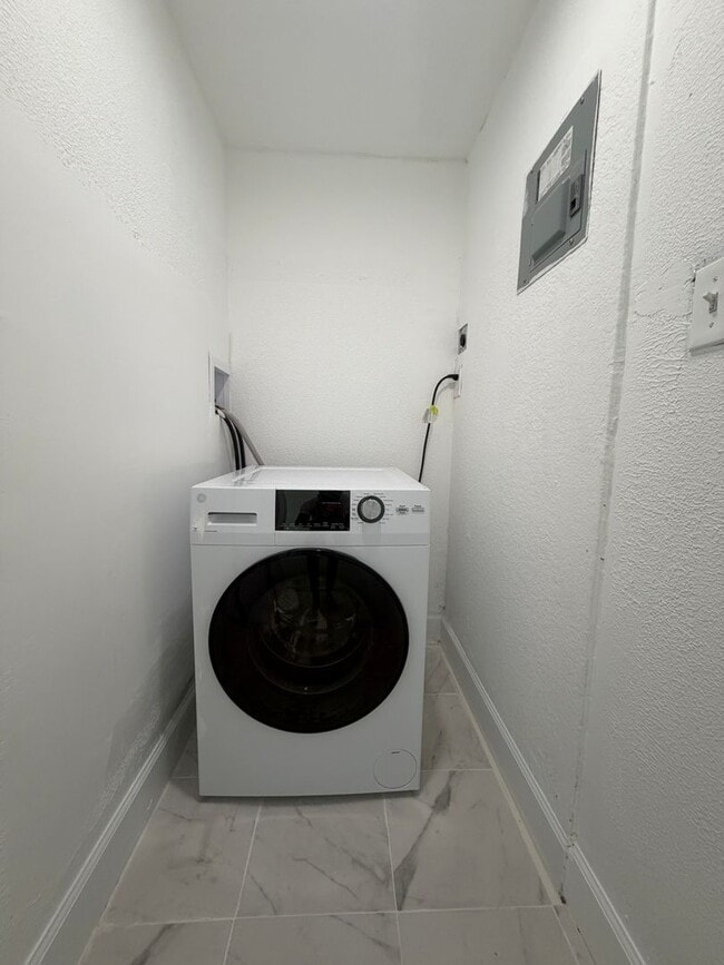 Sunpointe Apartments