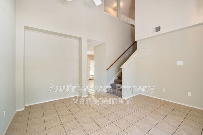 Photo - 808 Flatters Way