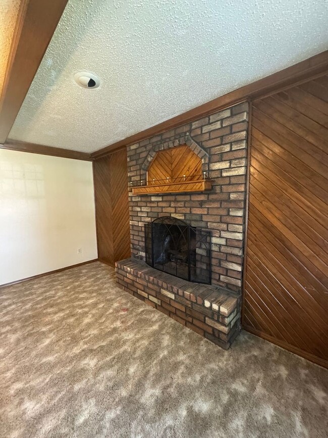 Photo - 3bedroom 2bedrooms 2 car garage 1/2 off 1s...