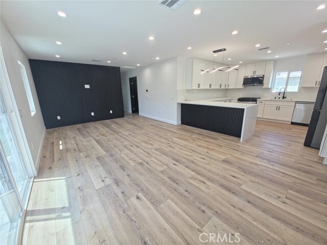 Photo - 7333 Vanalden Ave