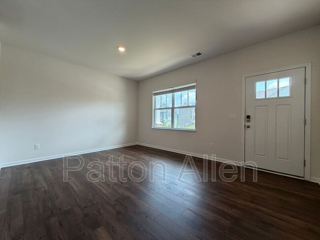 Photo - 138 Marathon Ln
