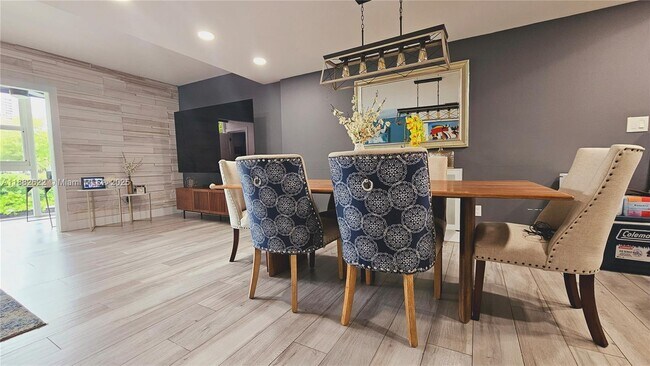 Photo - 3745 NE 171 St Unidad 75