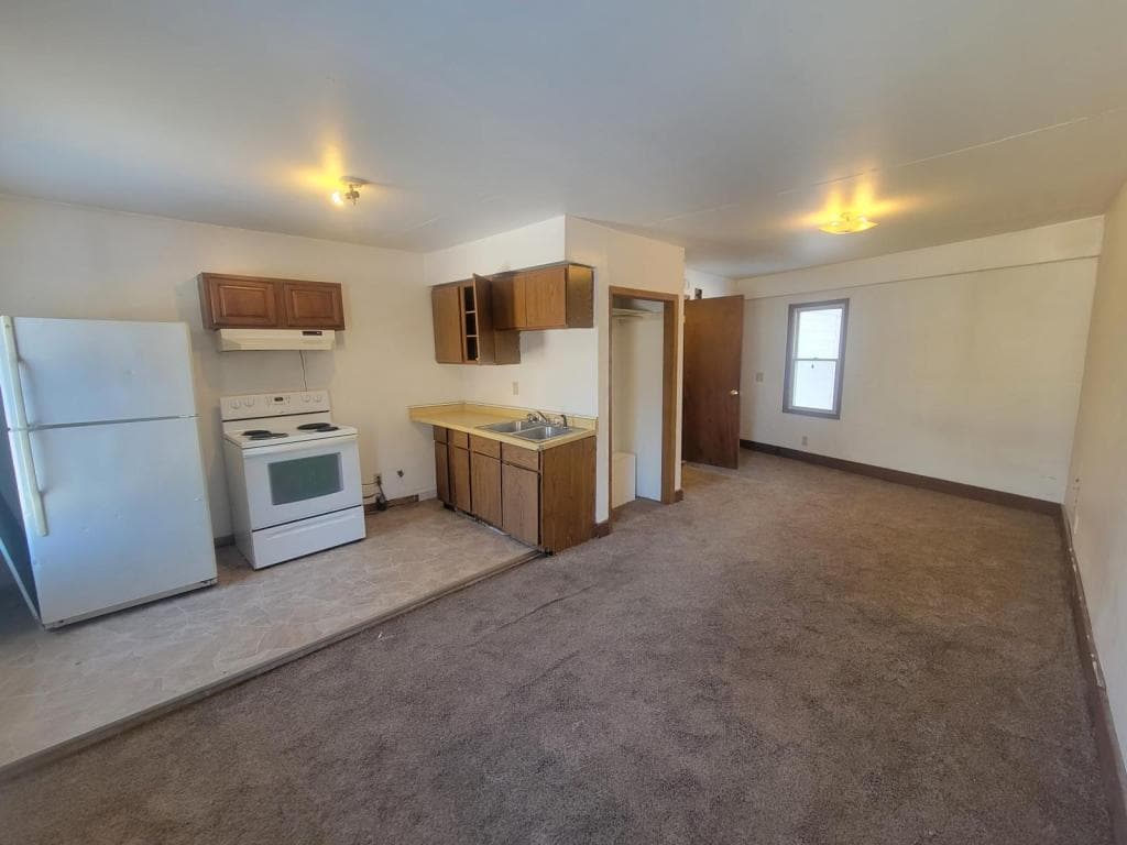 Photo - 425 S 6th St