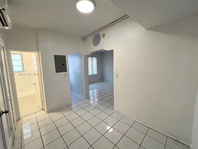 Photo - 901 Collins Ave Unit 108