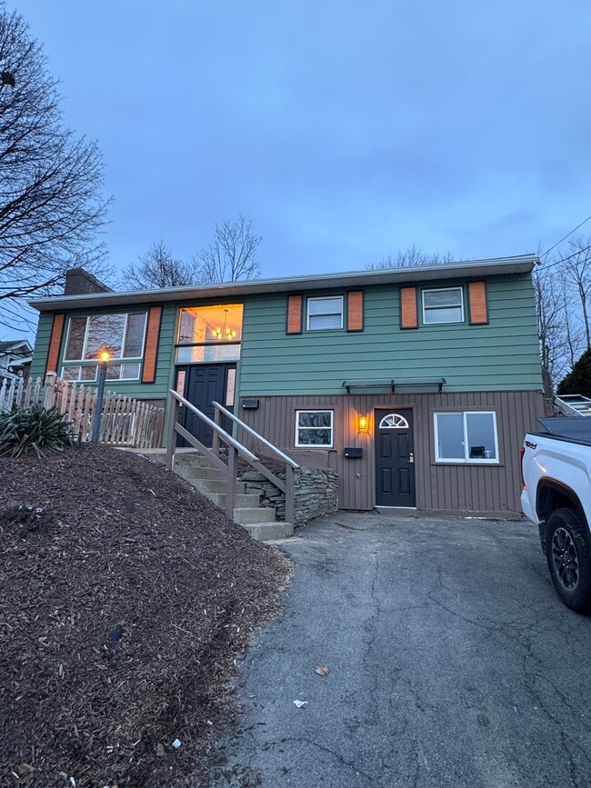 Photo - 306 Hooper Rd Unit #1