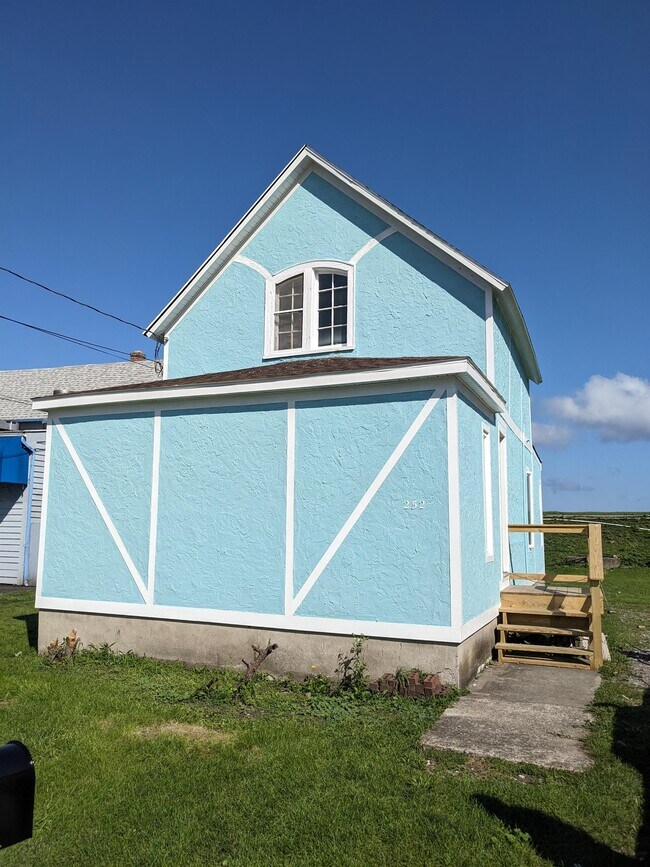 252 Lake Rd Rental House Rental in ster, NY