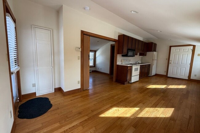 Photo - 109 Lake Ave