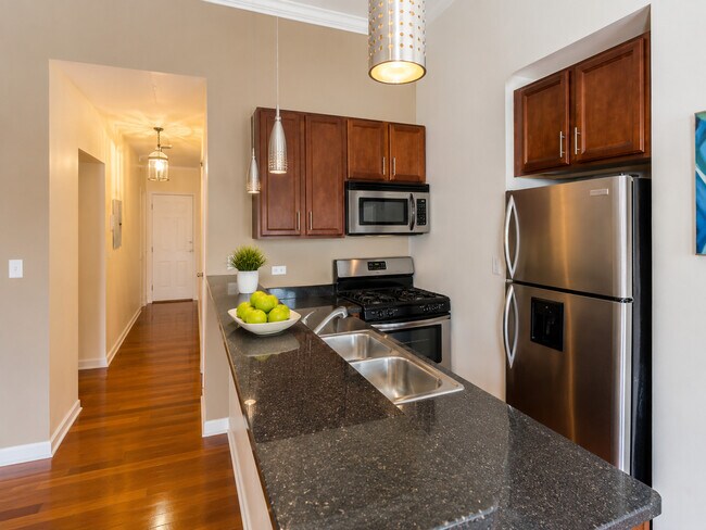 Photo - 4731 S Ingleside Ave Unit A3