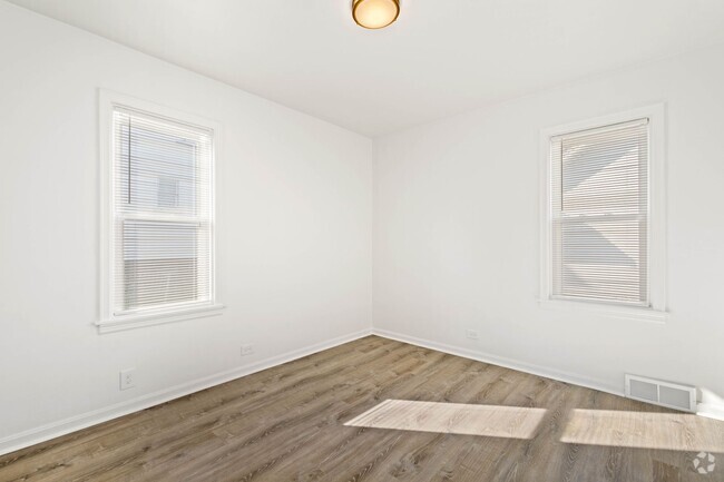 Building Photo - Recently Renovated Home in Coraopolis