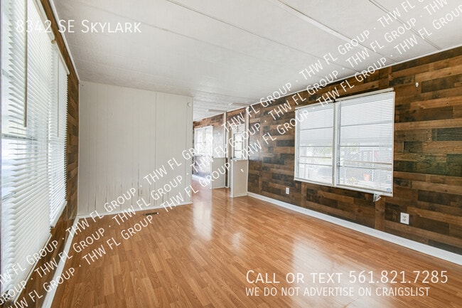 8342 SE Skylark Ave