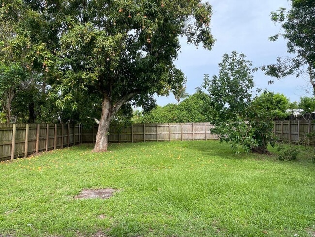 Photo - 2009 NW 21st Ave