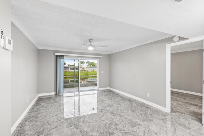Photo - 146 Lake Evelyn Dr