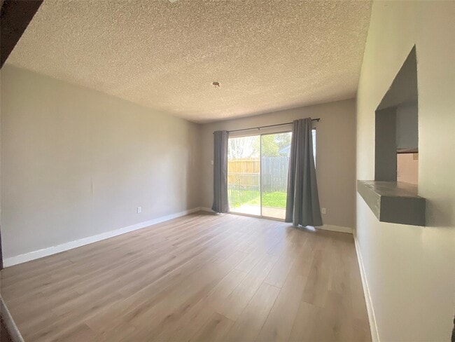 Photo - 815 Ramada Dr