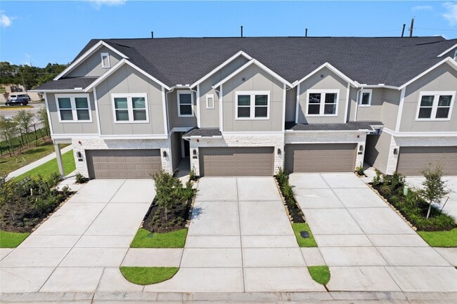 Building Photo - 8117 Danson Ln