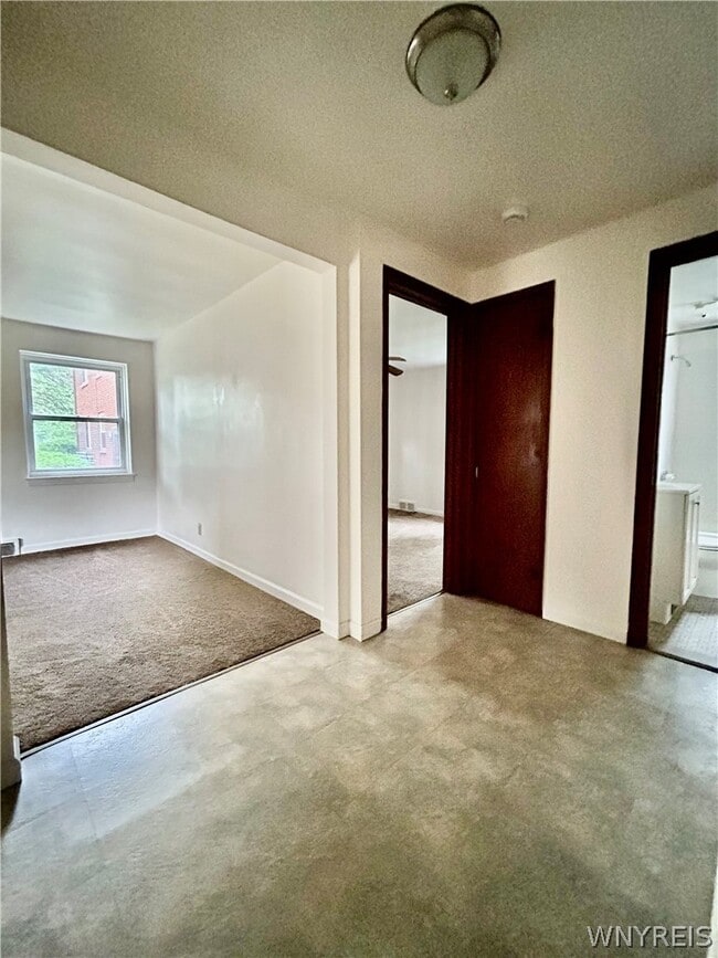 Photo - 12 Latona Ct