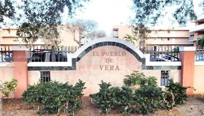 Building Photo - 5765 W 25th Ct Unit 211