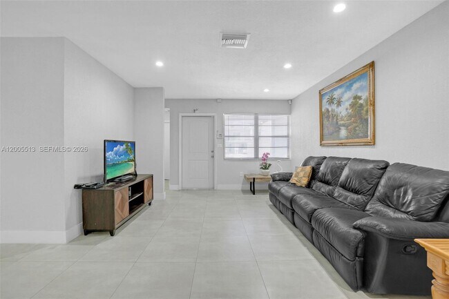 Photo - 862 W 79th St