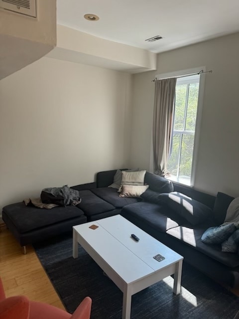 Photo - 909 O St NW Unidad 4