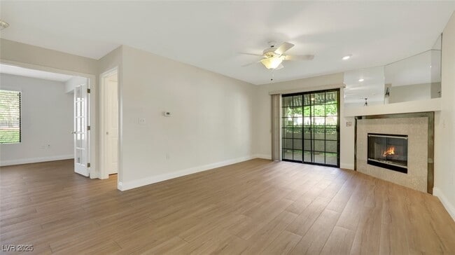 Photo - 8452 Boseck Dr Unidad 115