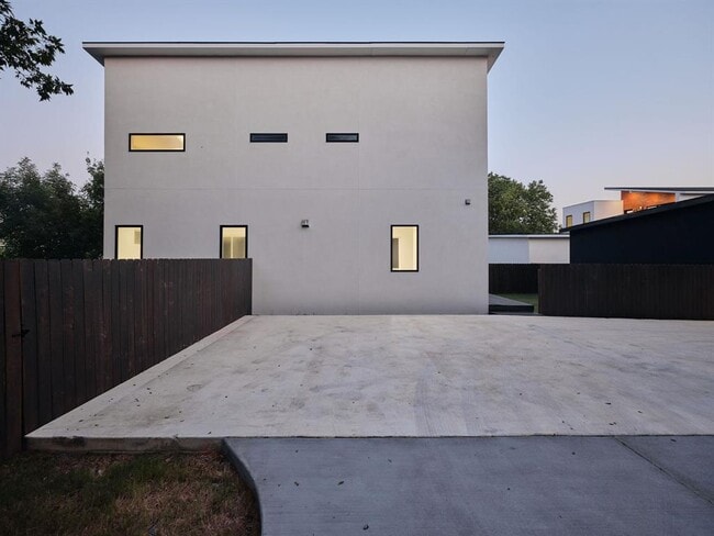 Photo - 2609 Davis Ln Unidad 2