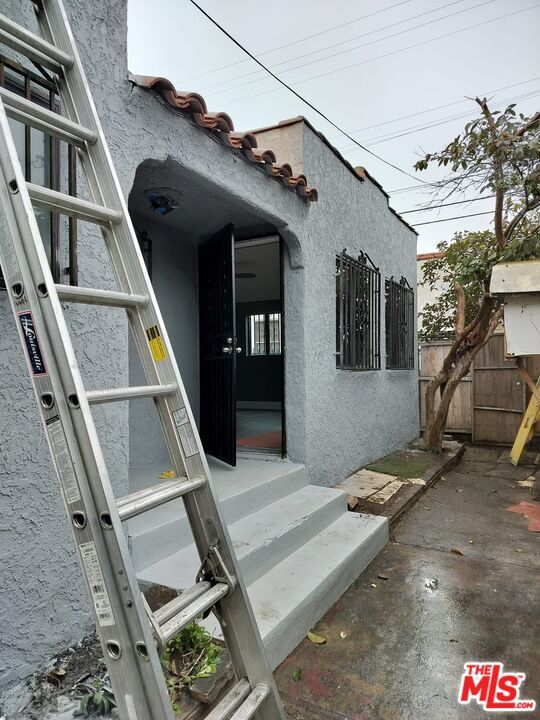 Building Photo - 1137 S Kern Ave Unit 1137 Rental