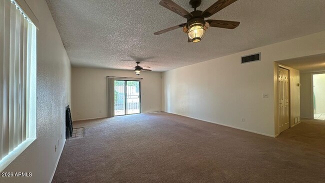 Photo - 1041 E Carmelita Dr